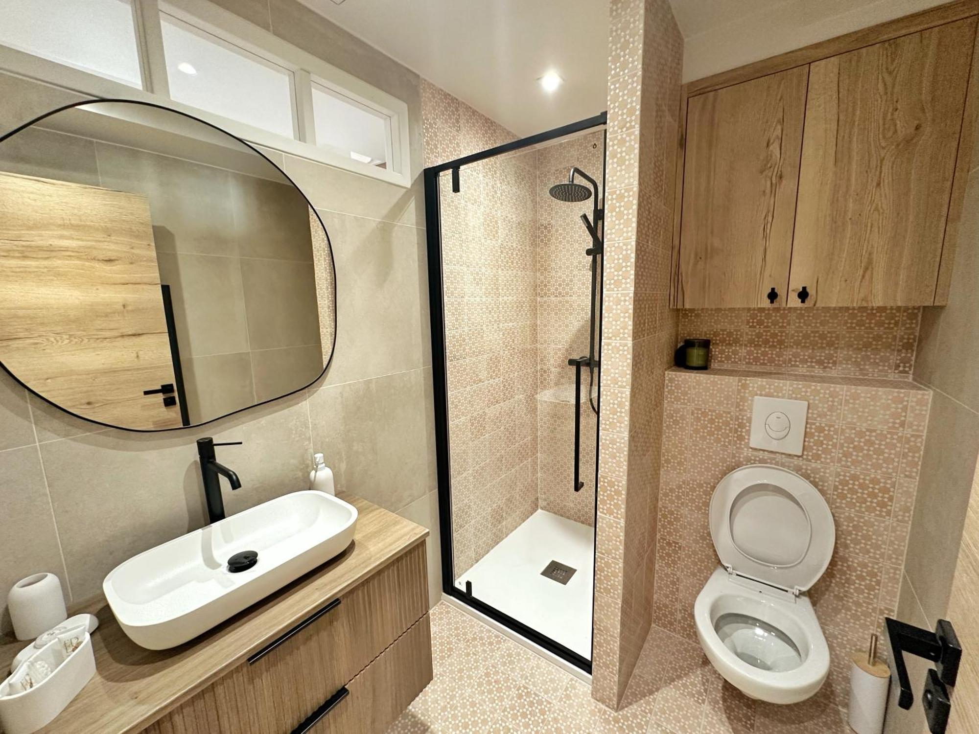 La Maison Cavet 5 Appartements De Standing Au Coeur Du Village Sanary-sur-Mer Dış mekan fotoğraf